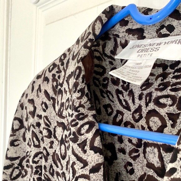 NWT Jones New York Silk Wrap Dress - 4P - Picture 4 of 8